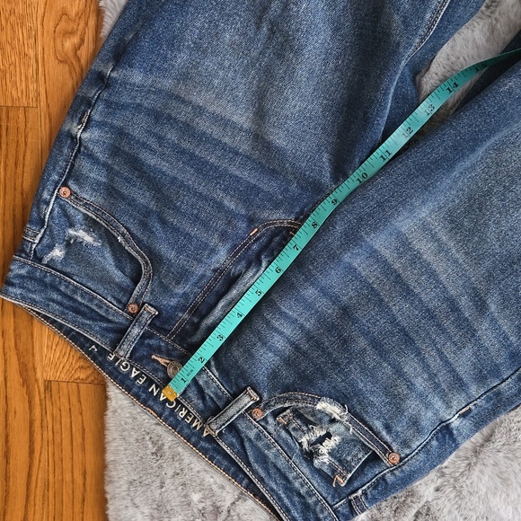 American Eagle Mom Straight Jean, Women's 6 Regular, Great Condition - Picture 5 of 13